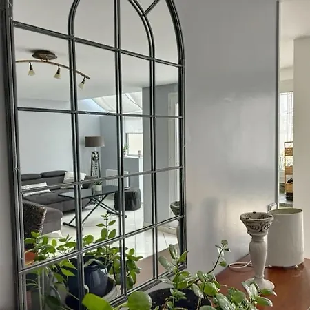 Le Capucine - Rive De *