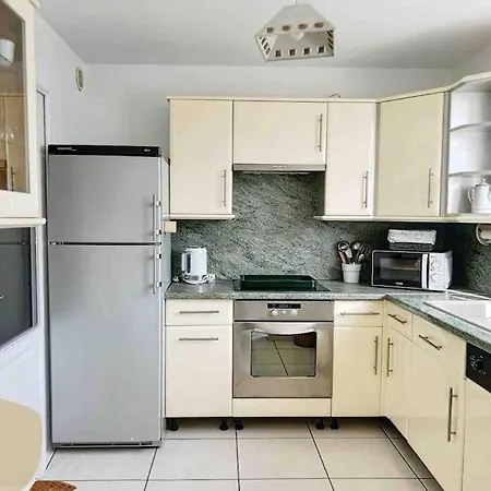 Le Capucine - Rive De * Compiegne