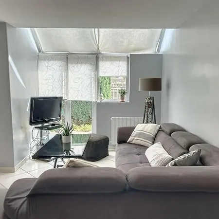 Le Capucine - Rive De Apartment