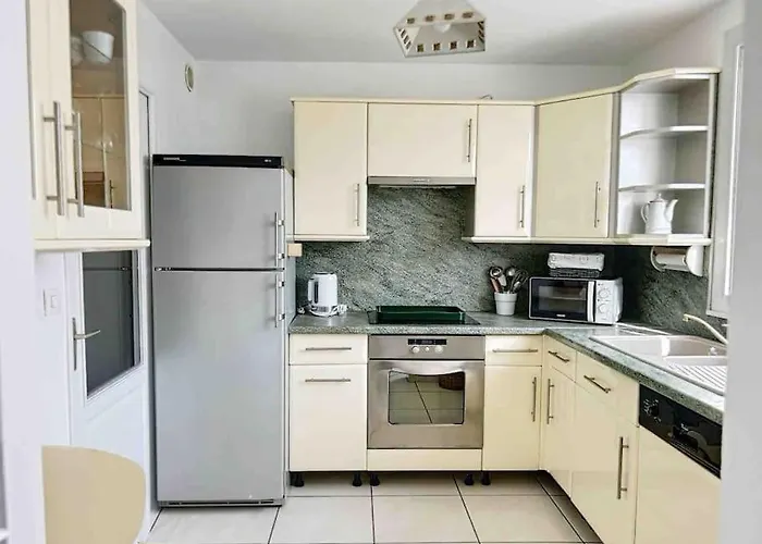 Le Capucine - Rive De * Compiègne