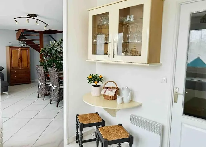 Le Capucine - Rive De Apartment