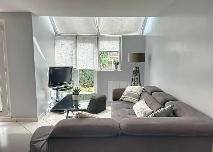 Le Capucine - Rive De Apartment